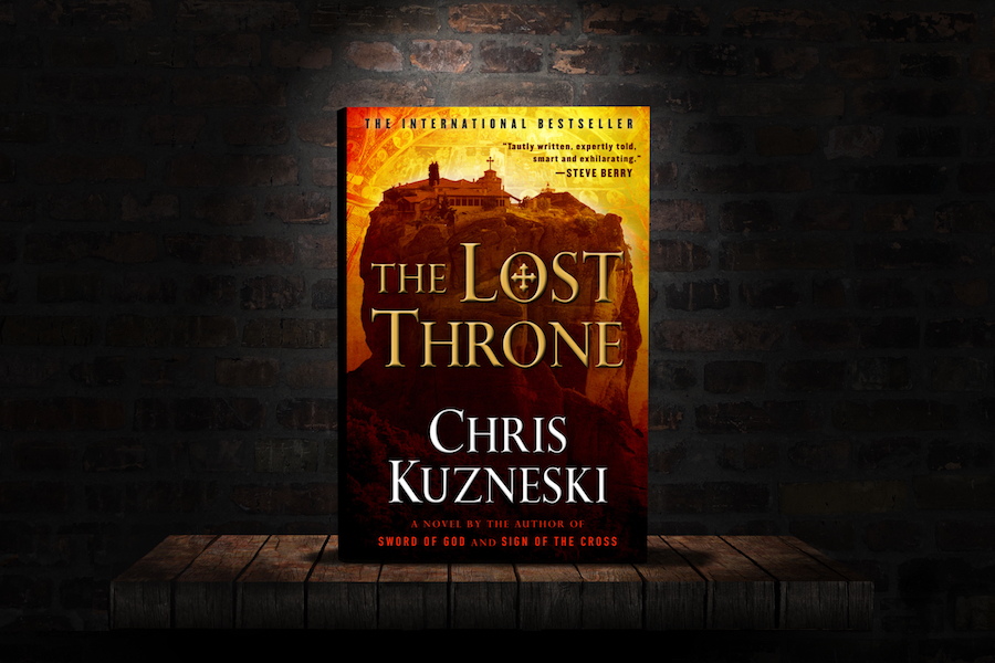 US - Throne - Shelf (900x600)